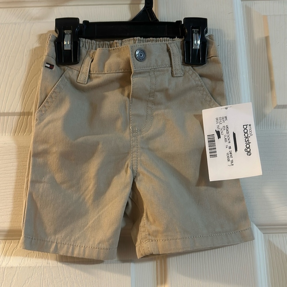 TOMMY HILFIGER BABY KHAKI SHORTS: NEW WITH TAGS: SIZE 6/9 MTH